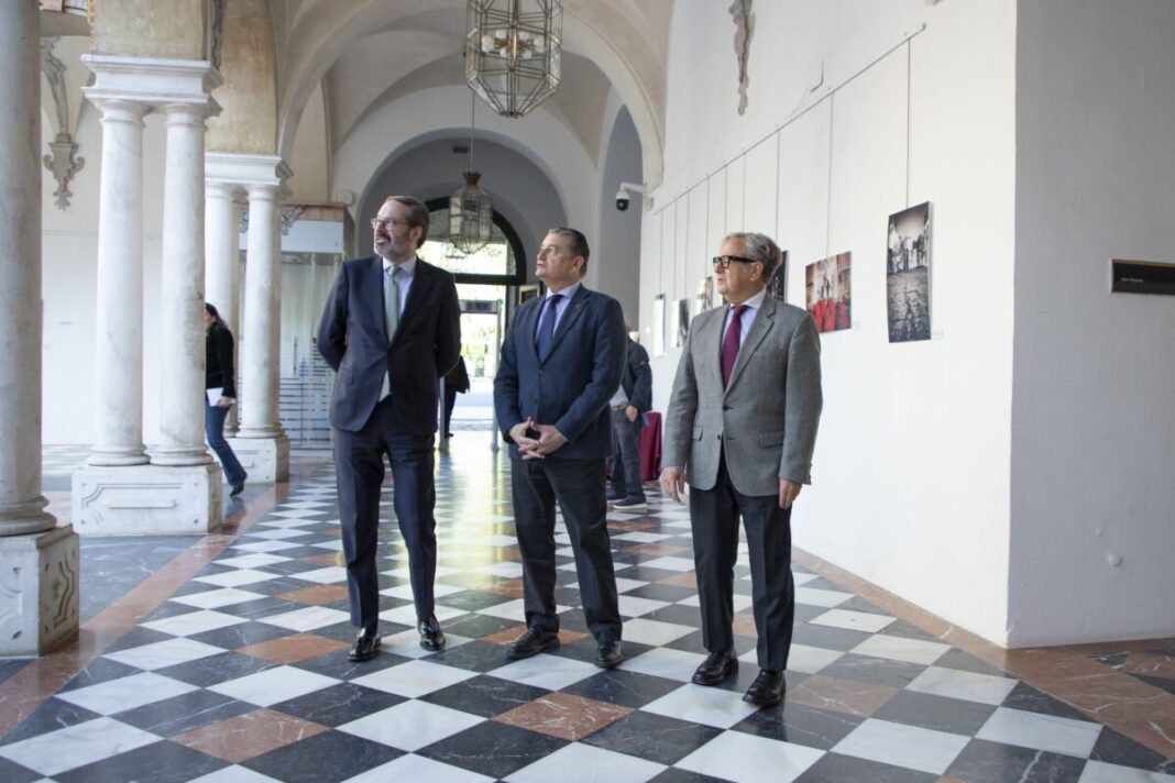 FOTO_Reunión con el consejero Antonio Sanz_03