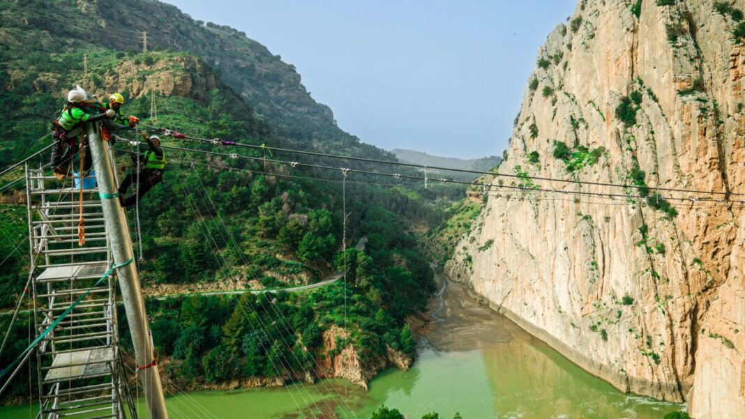 El Caminito del Rey instala un puente colgante de 110 metros, el más largo de España, con una inversión de 1,5 millones financiada con fondos propios