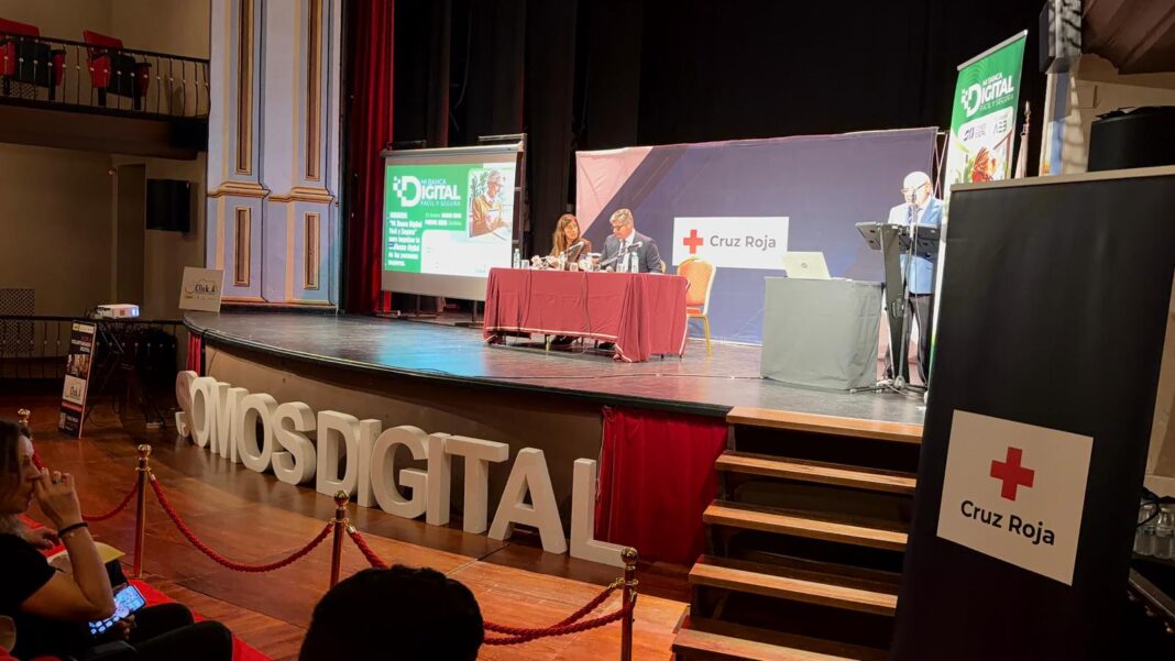 Puente Genil acoge una formación sobre banca digital para más de 200 personas mayores